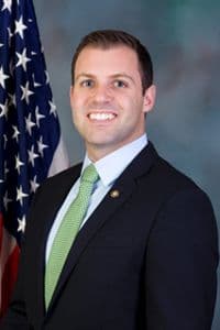 Ryan  Mackenzie headshot