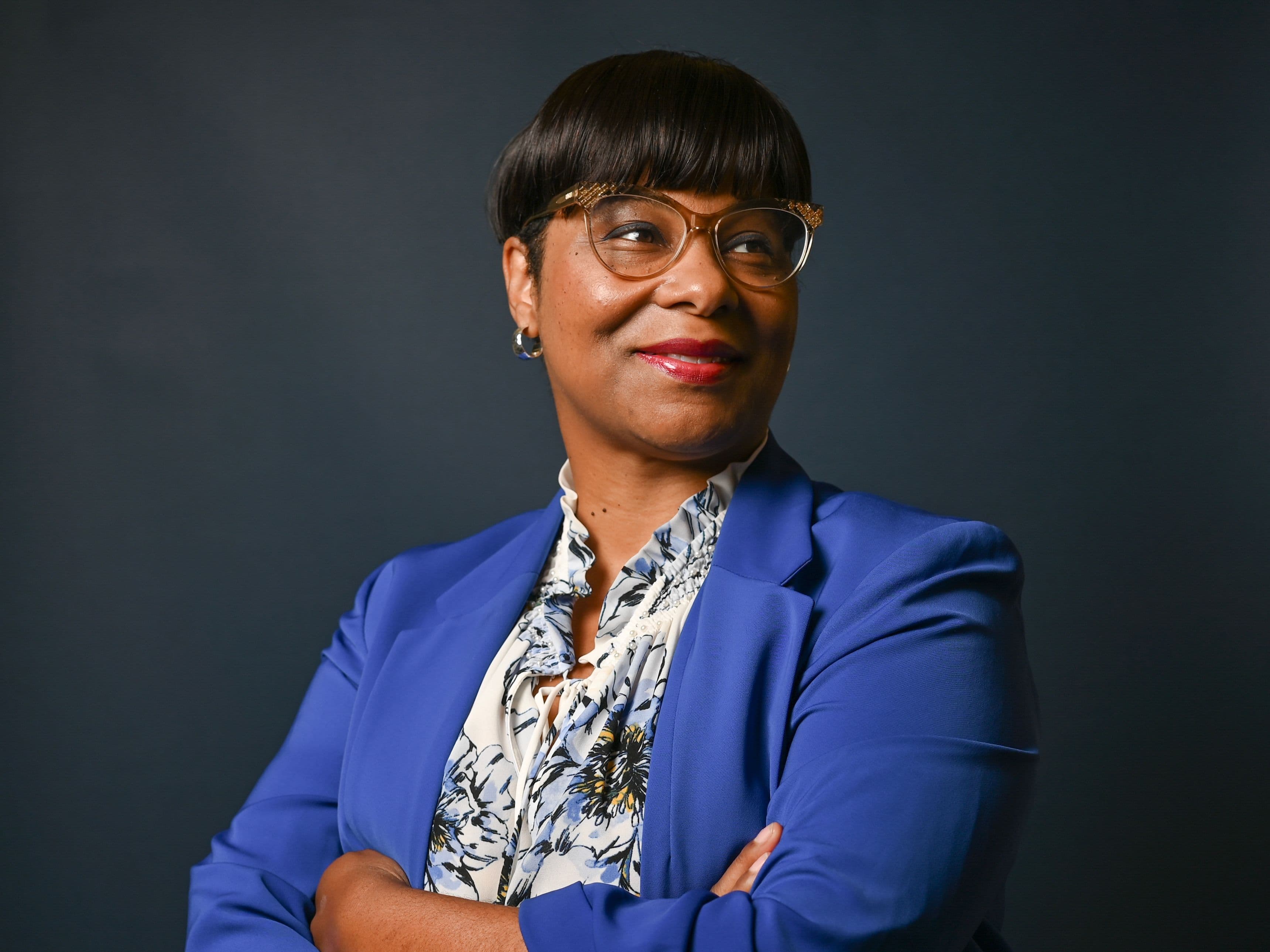 Janelle Bynum headshot